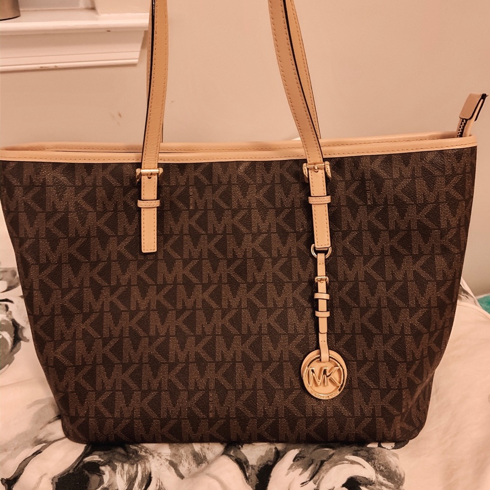 Michael Kors tote